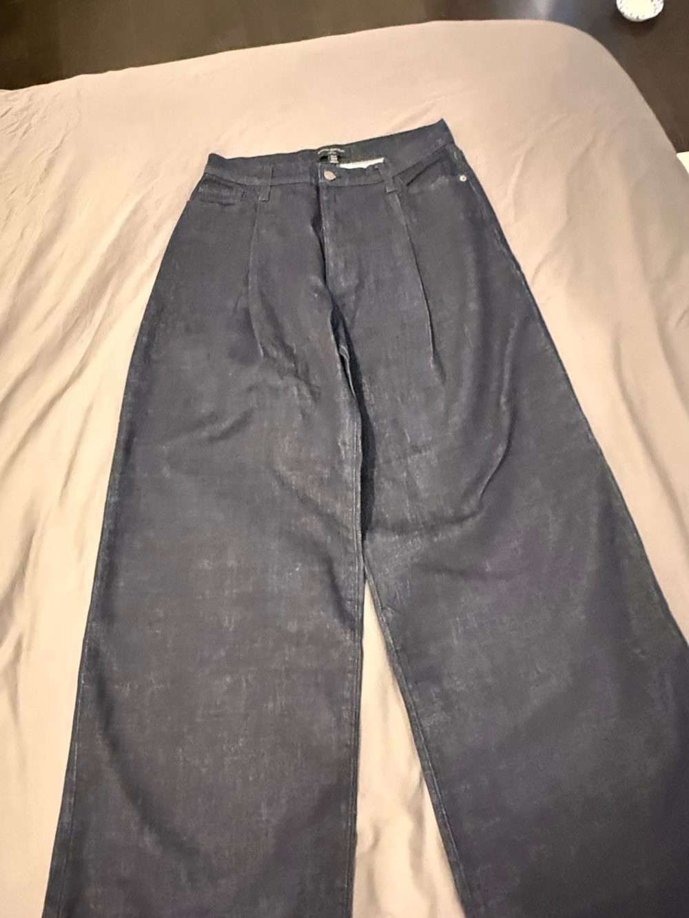 Banana Republic Men's Wide-Leg dark jeans in Navy